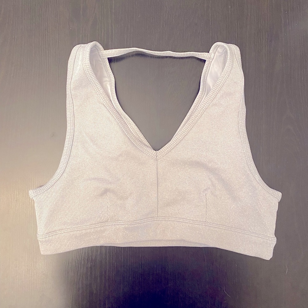 Ribbed Alo Yoga V-Neck Sports Bra